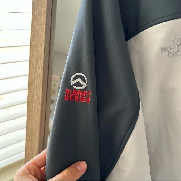 The North Face Summit Series Gore Tex Outview Jacket - Picture 12 of 15